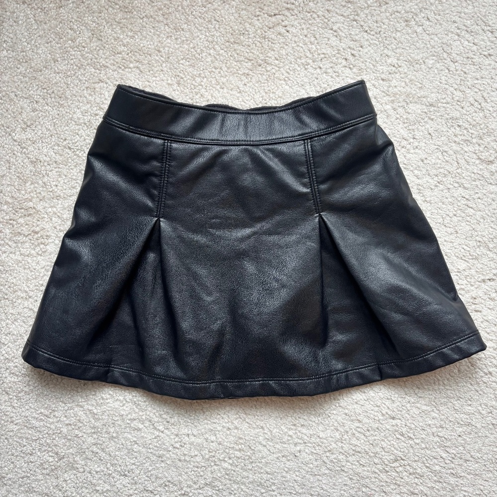 Abercrombie Kids Faux Leather Skirt Girls 7/8 Black Pleated A-Line Mini